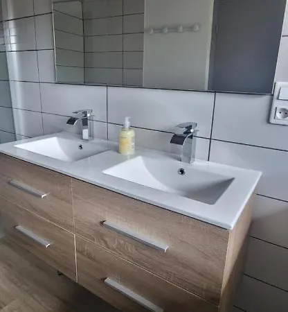 La Plante, Tendance Et Design Вилла Орнан